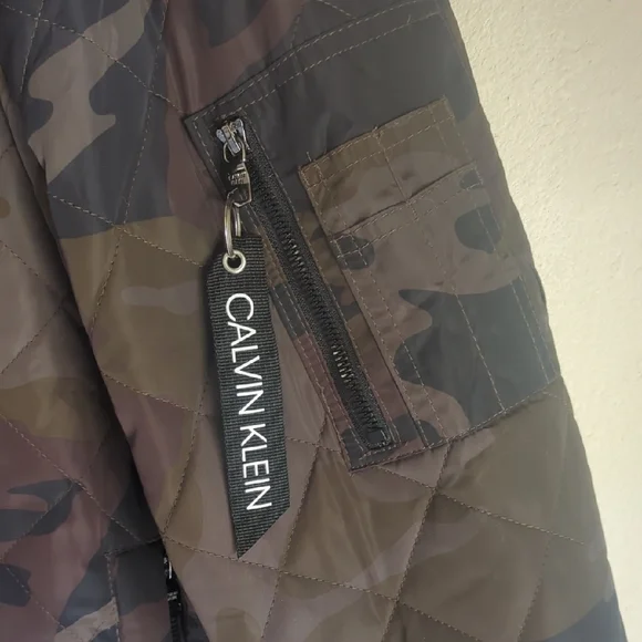 Calvin Klein Men's Black and Brown Camouflage Bomber Jacket - Picture 3 of 5